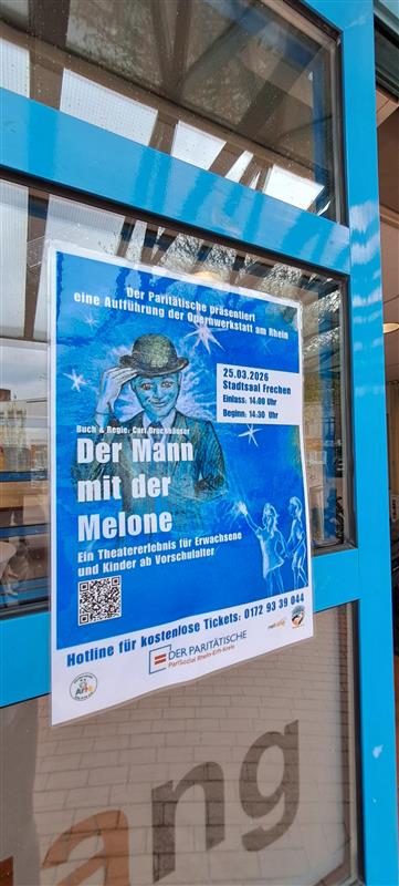 Flyer hängt an der Eingangstür